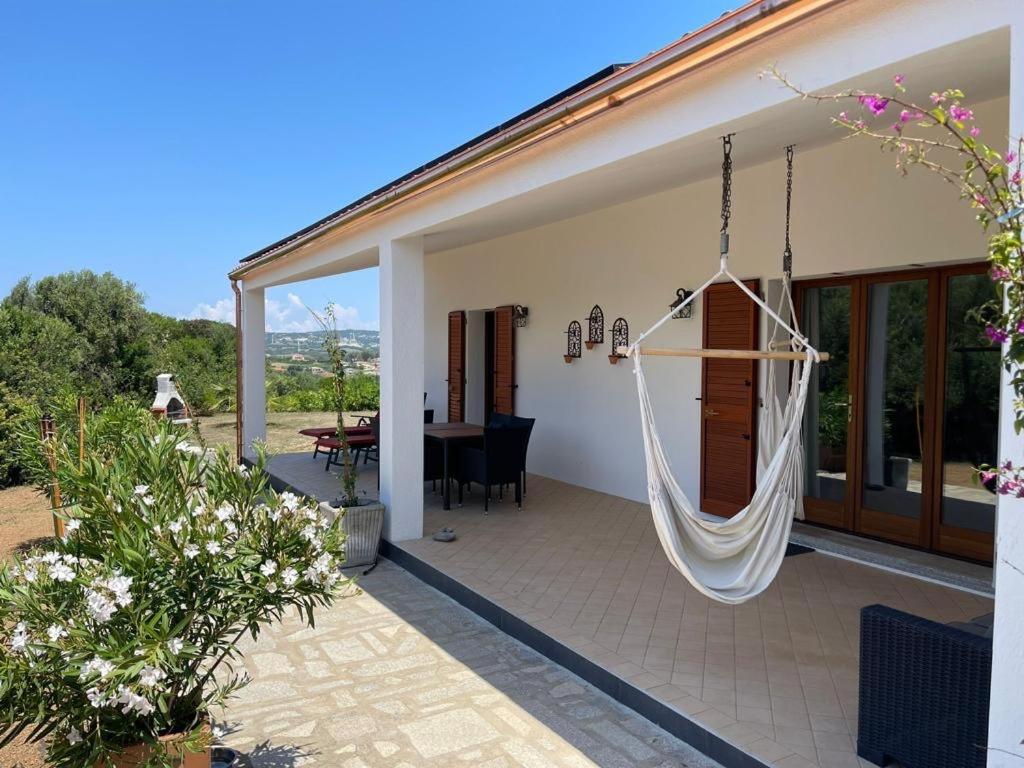 La Piana Holiday House Bassacutena Ngoại thất bức ảnh
