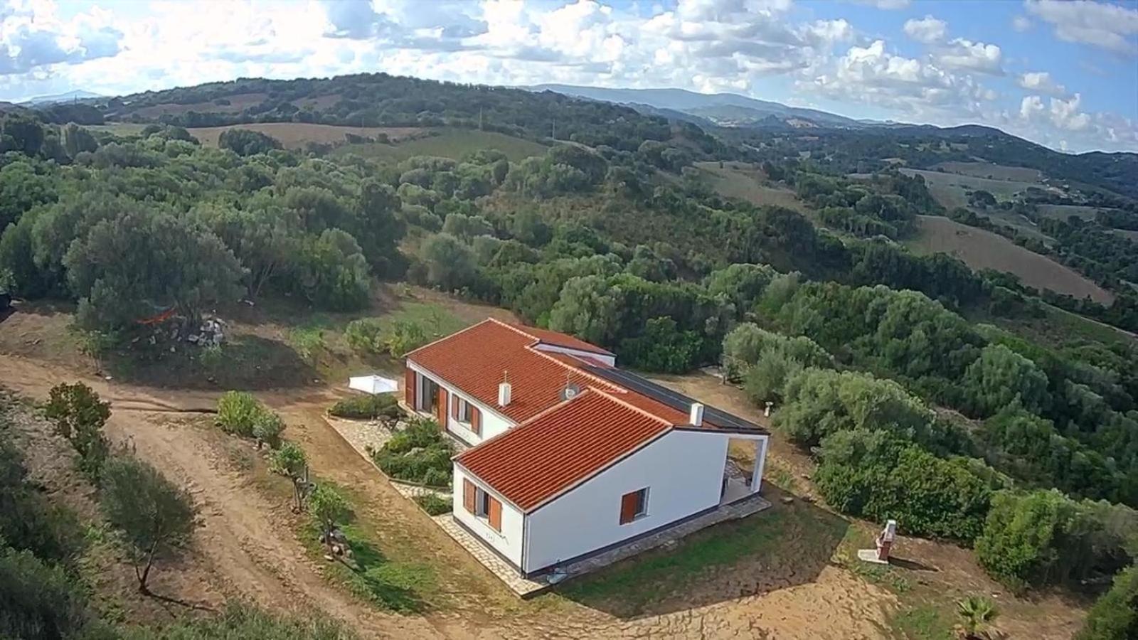 La Piana Holiday House Bassacutena Ngoại thất bức ảnh