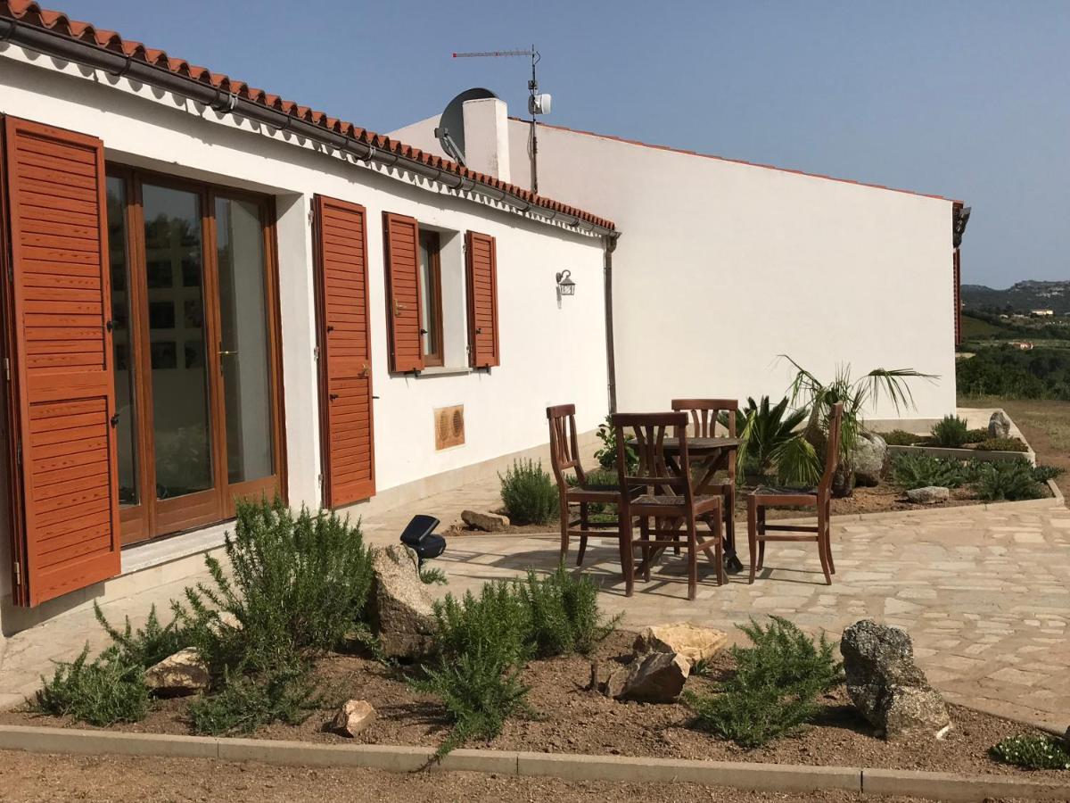 La Piana Holiday House Bassacutena Ngoại thất bức ảnh